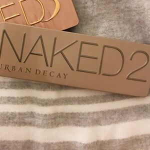 Urban Decay Naked 2 Eyeshadow Palette